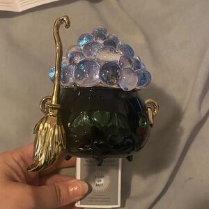 Bath and body works  Cauldron plug-in
